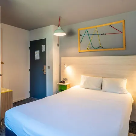 Greet Bordeaux Aeroport Hotel 2*