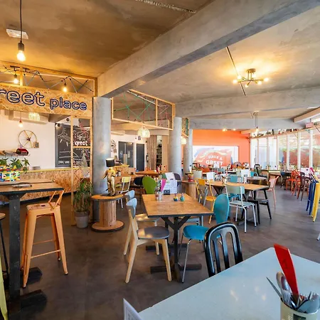 Greet Bordeaux Aeroport 2*