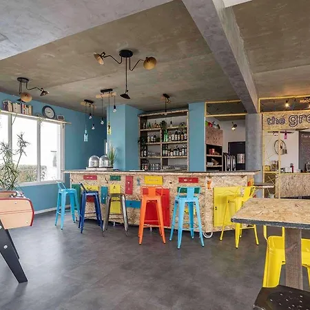 Greet Bordeaux Aeroport 2*