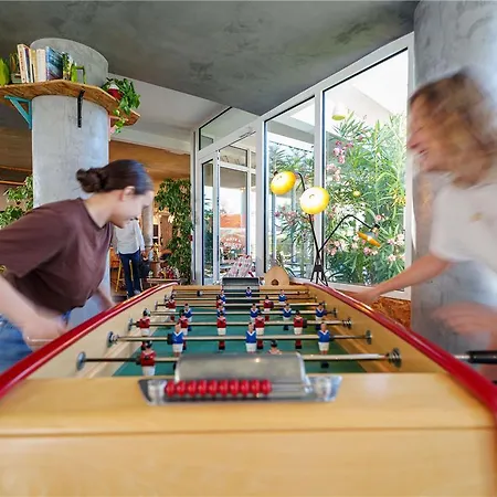 Greet Bordeaux Aeroport 2*